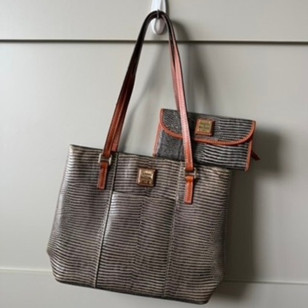 Dooney & Bourke Gray Lizard Embossed Tote Shoulder Bag Matching Wallet Set - Picture 1 of 16